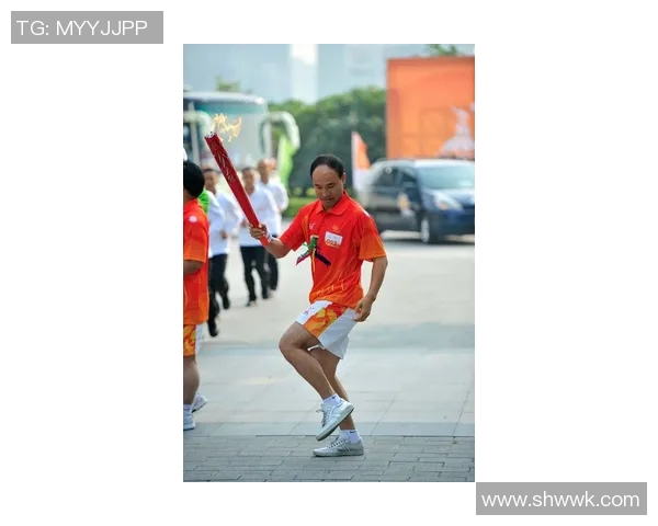 亚运会火炬接力开启，中国运动员担任首棒火炬手